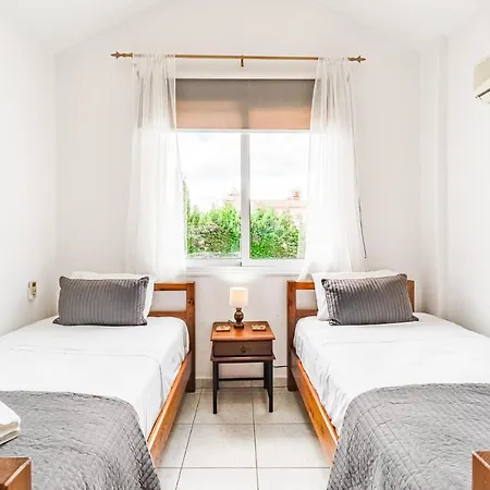 Sunnyside Mandali By Ezoria Villa Protaras