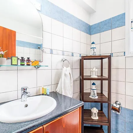 Sunnyside Mandali By Ezoria Protaras