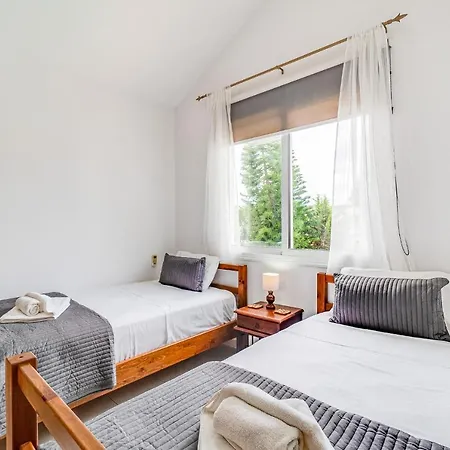 Sunnyside Mandali By Ezoria *